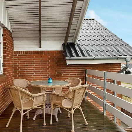 4 Person Holiday In R M