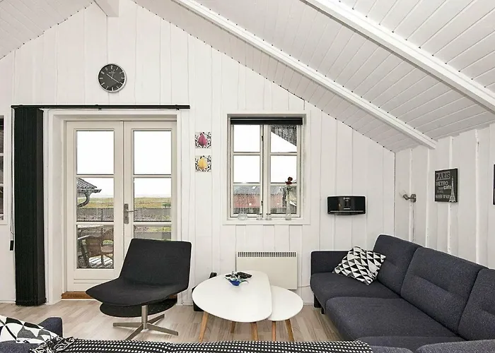 4 Person Holiday In R M